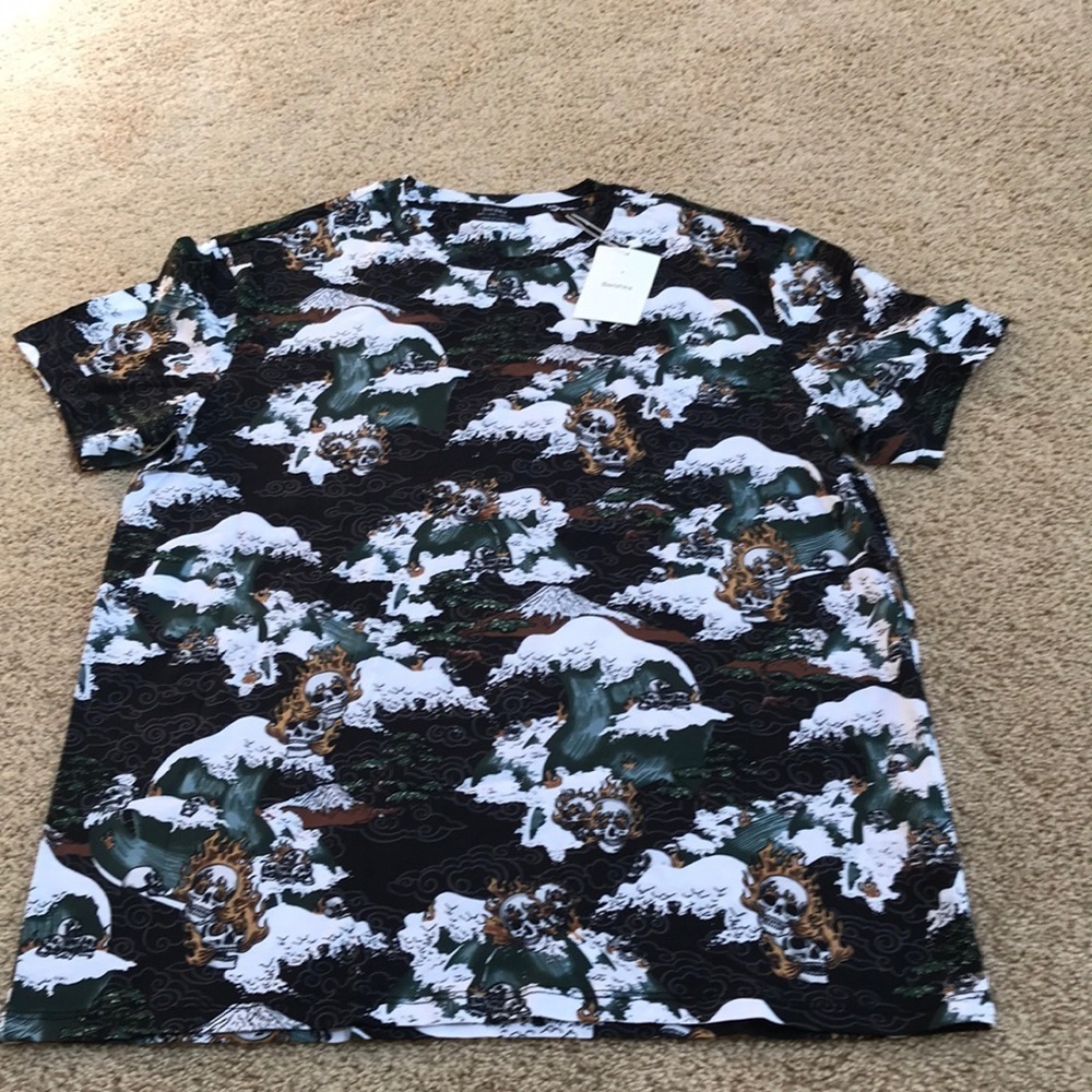 New! Bershka large black skull print S/S tee.
